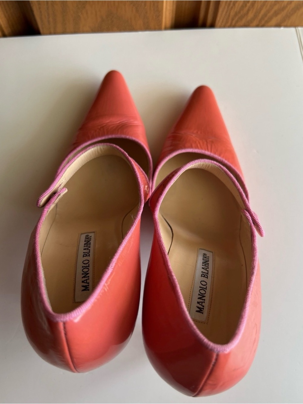 Manolo Blahnik Bubblegum Pink Patent Leather
Mary Jane Pumps EU 38.5 - Picture 3 of 9
